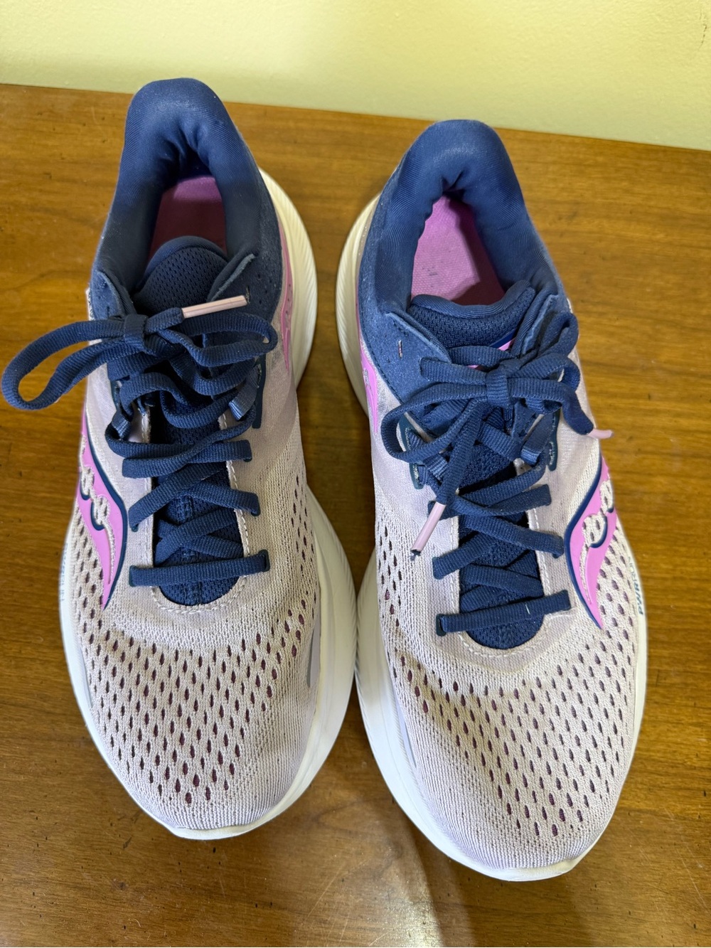 Saucony Women's Ride 16 Navy and Light Lavender Running Sneakers 8